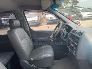 Toyota HiAce 2005 White