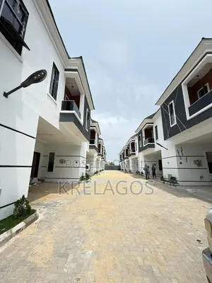 4bdrm Duplex in Off Lekki-Epe Expressway for sale