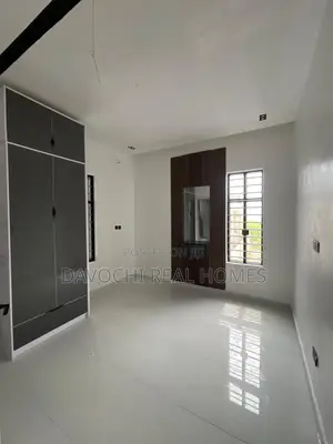 Luxury 5 Bedroom Semi-Detached Duplex for Sale