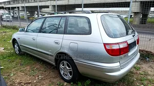 Toyota Carina 2000 Silver