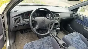 Toyota Carina 2000 Silver