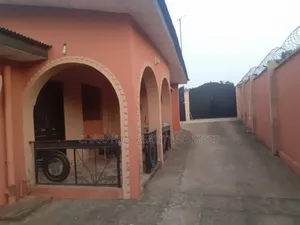 4bdrm Bungalow in Ikorodu for rent