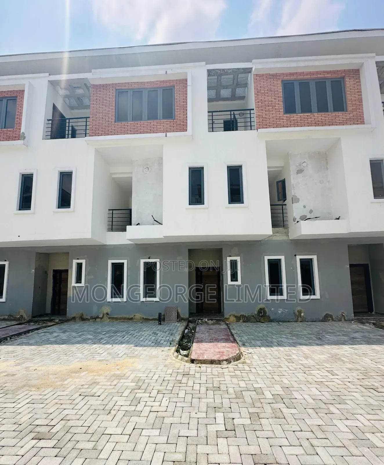 4bdrm Townhouse/Terrace in Ikate for sale