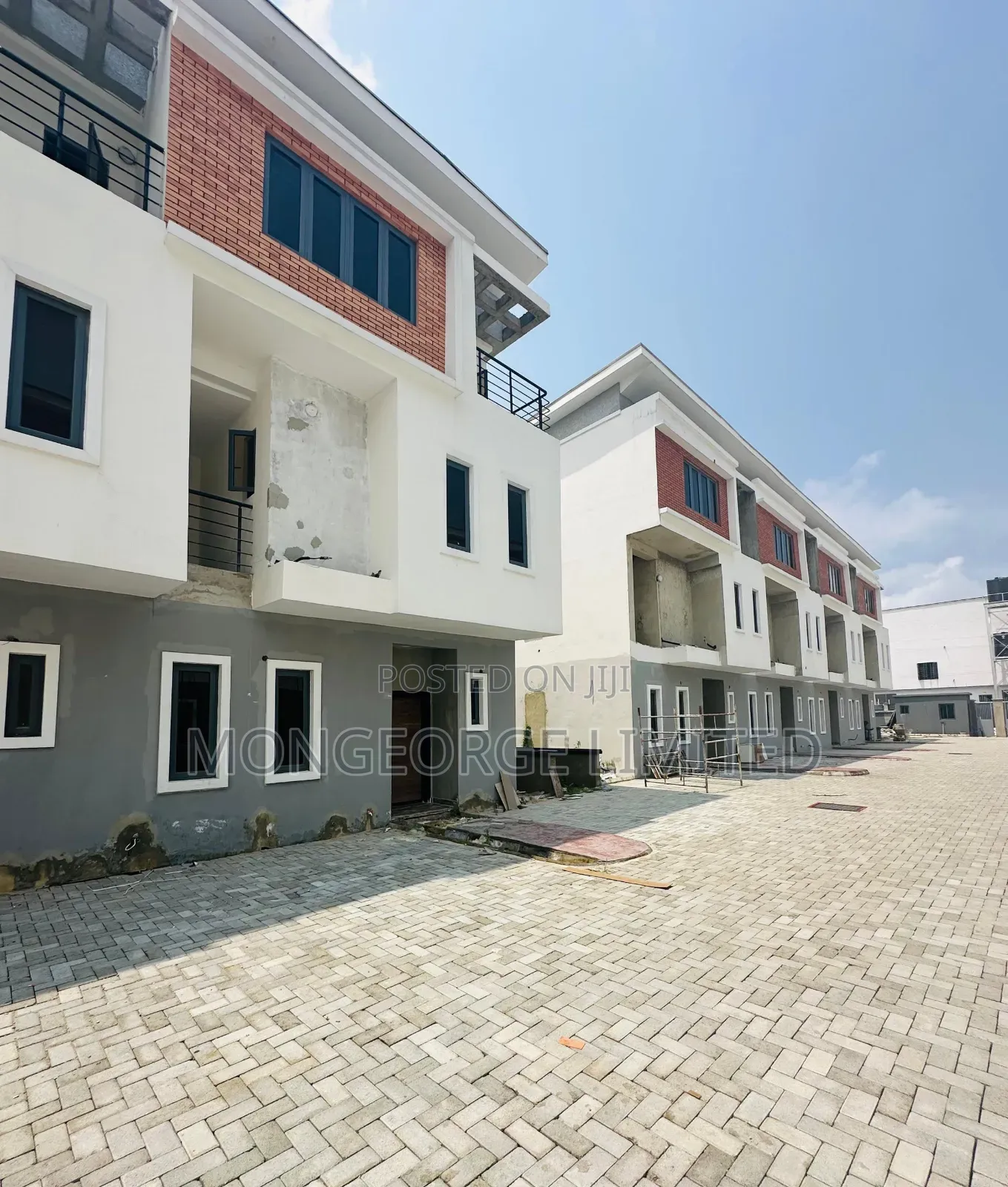 4bdrm Townhouse/Terrace in Ikate for sale