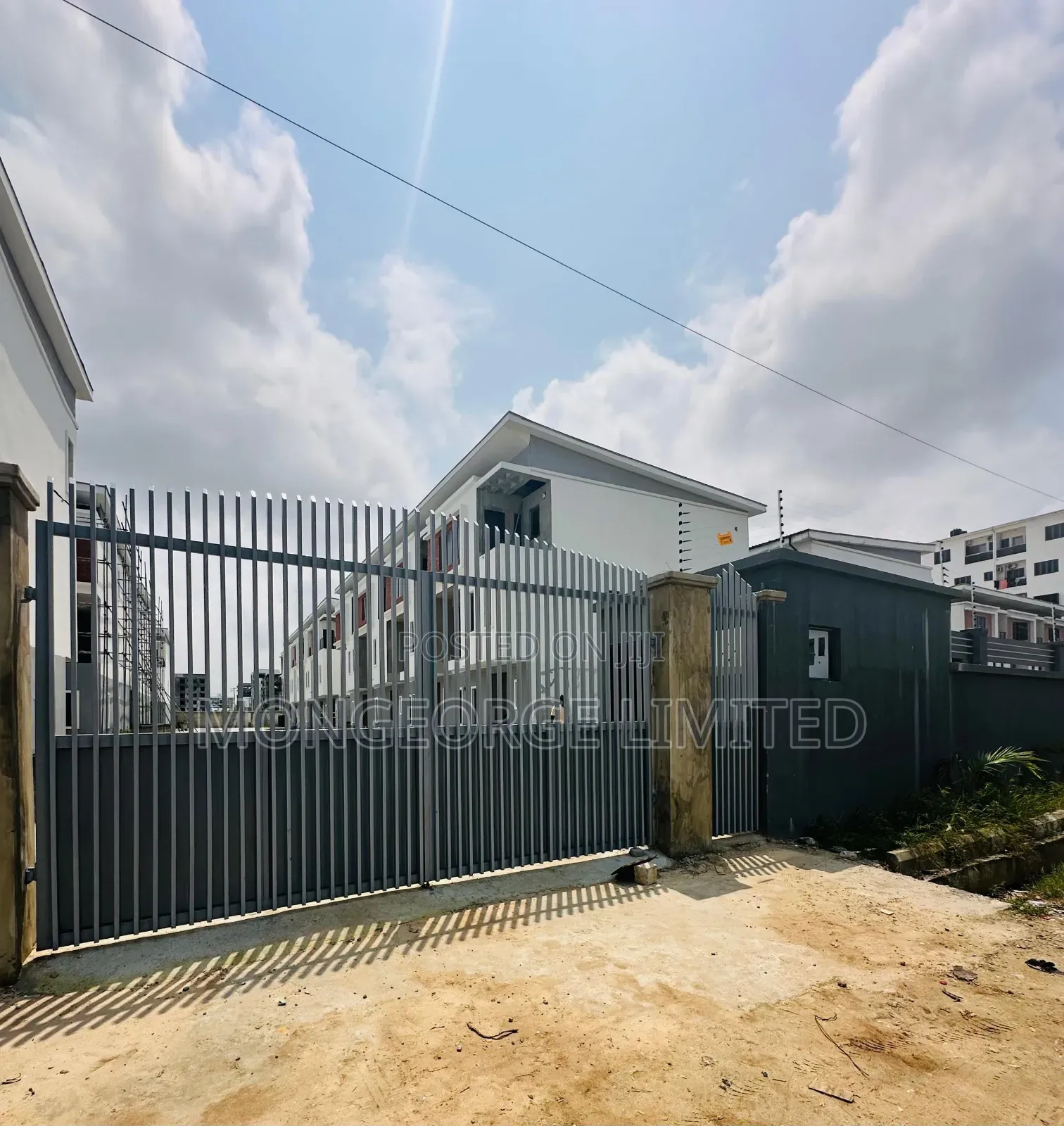 4bdrm Townhouse/Terrace in Ikate for sale