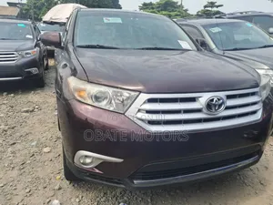 Toyota Highlander Limited 3.5L 2WD 2013 Brown