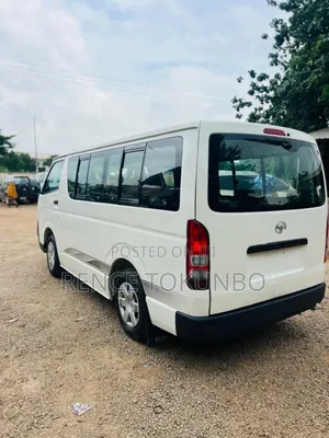 Toyota HiAce 2012 White