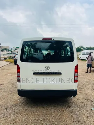 Toyota HiAce 2012 White