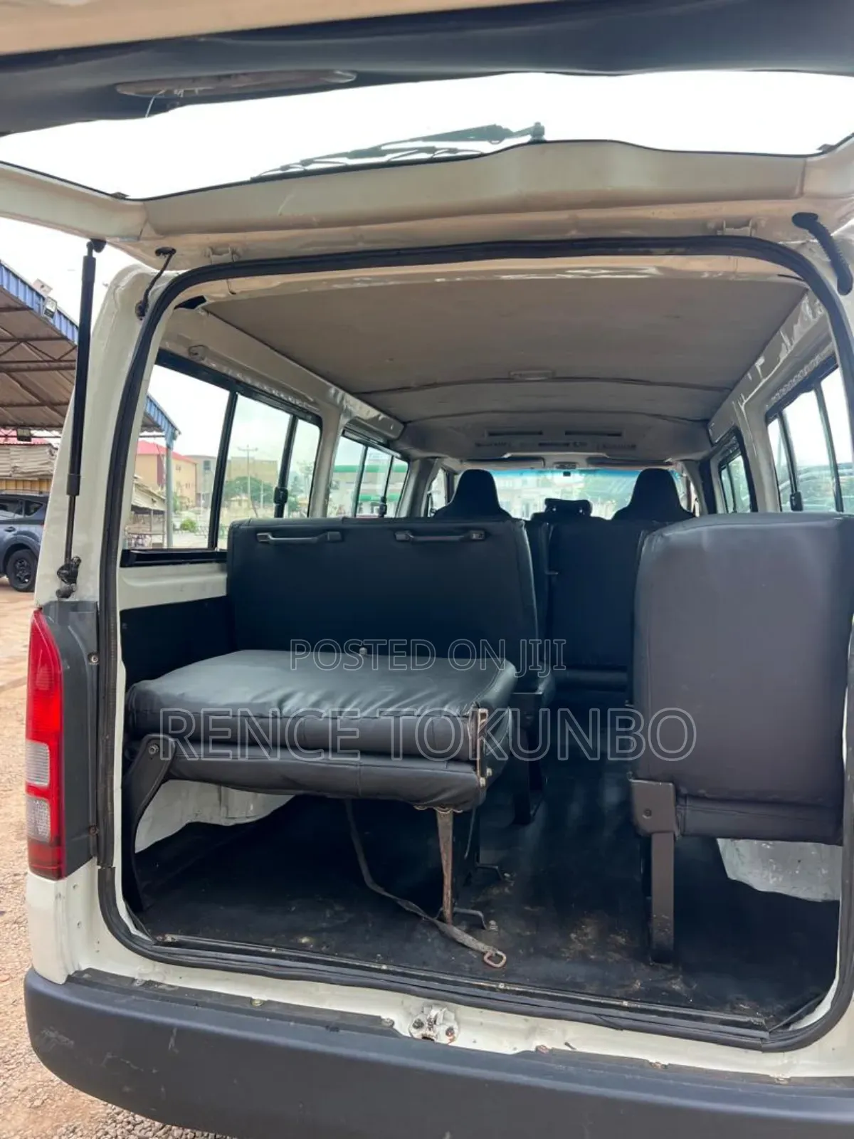 Toyota HiAce 2012 White