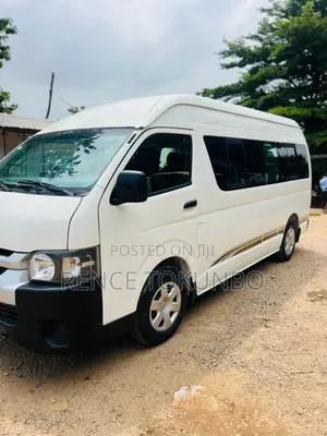 Toyota HiAce 2013 White