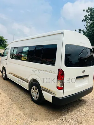 Toyota HiAce 2013 White