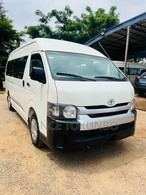 Toyota HiAce 2013 White