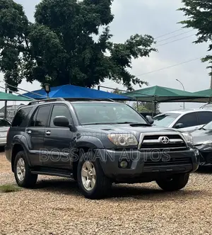 Photo - Toyota 4-Runner Limited 4x4 V6 2009 Gray