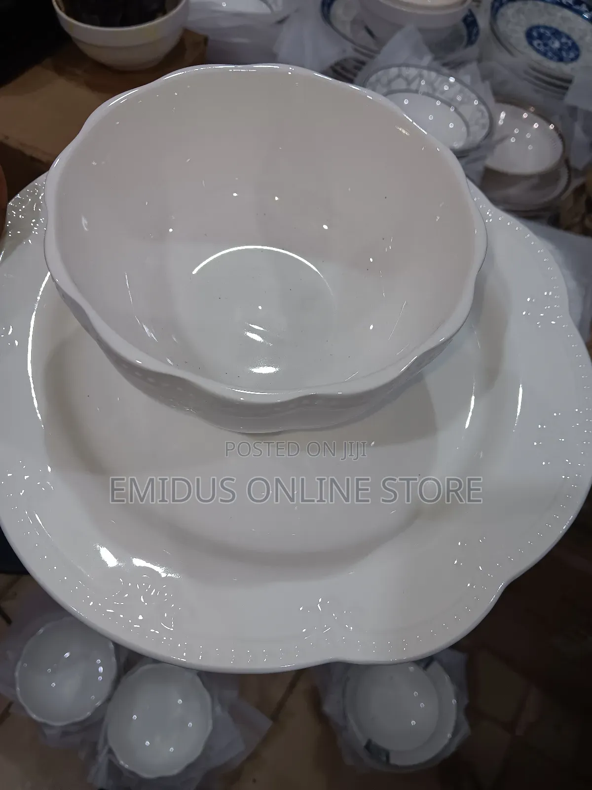 24 PCS White Design Round Dinner Set
