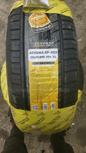 255/55r19 Austone Tire