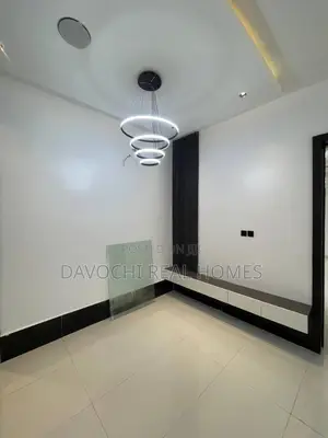 Luxurious 5 Bedroom Fully Detached Duplex for Sale