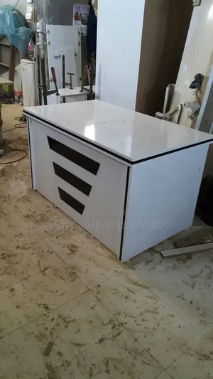 Standard Office Desk