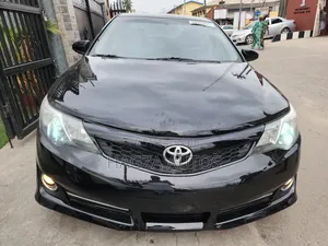 Toyota Camry SE V6 4dr Sedan (3.5L 6cyl 6A) 2013 Black