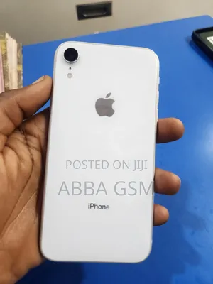 Apple iPhone XR 64 GB White