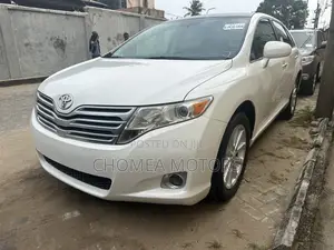Toyota Venza 2011 White