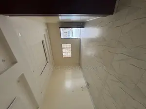 3bdrm Duplex in Jahi Gilmore for rent
