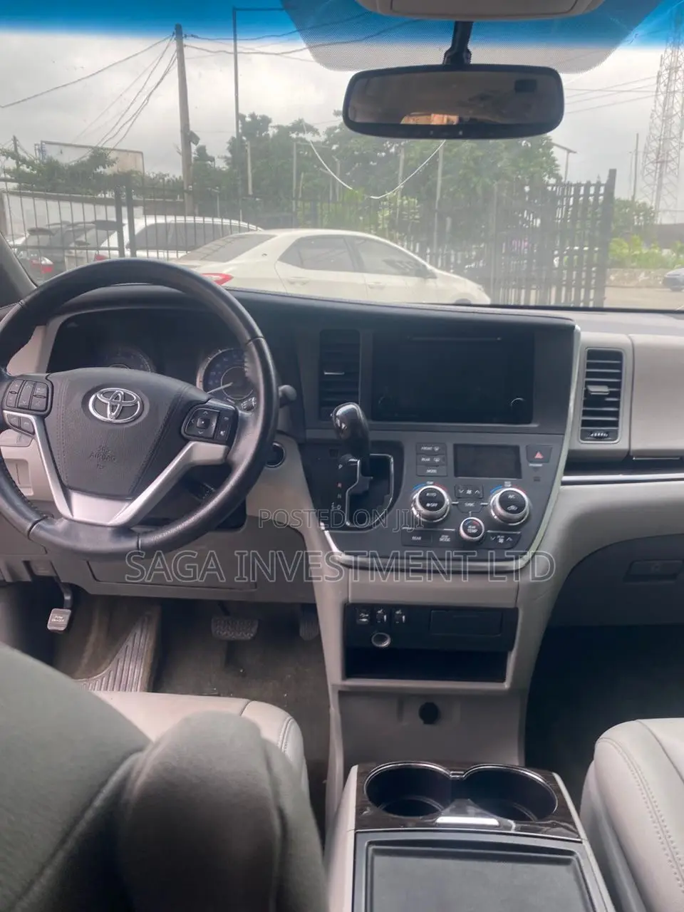Toyota Sienna 2016 Black