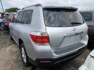 Toyota Highlander 2012 Silver