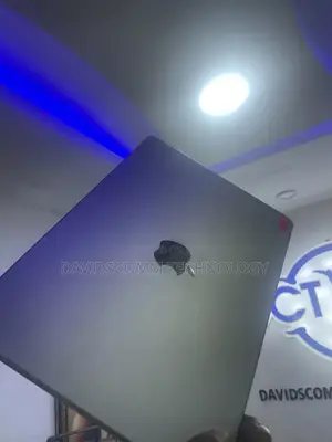 Laptop Apple MacBook Pro 2021 M1 16GB Apple M1 Pro SSD 512GB