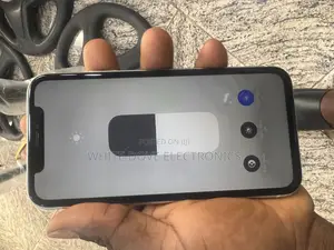 Apple iPhone 11 64 GB White