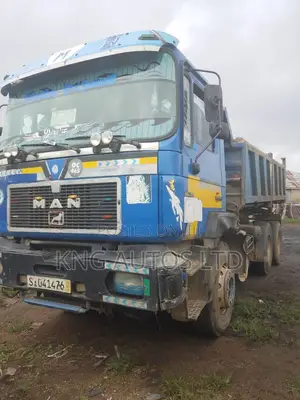 Photo - Man Diesel Tipper