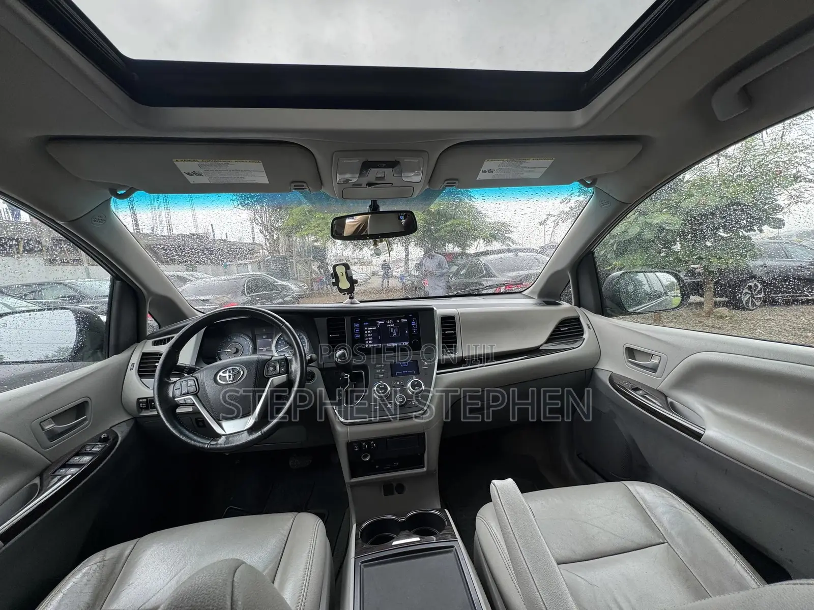 Toyota Sienna 2015 Silver