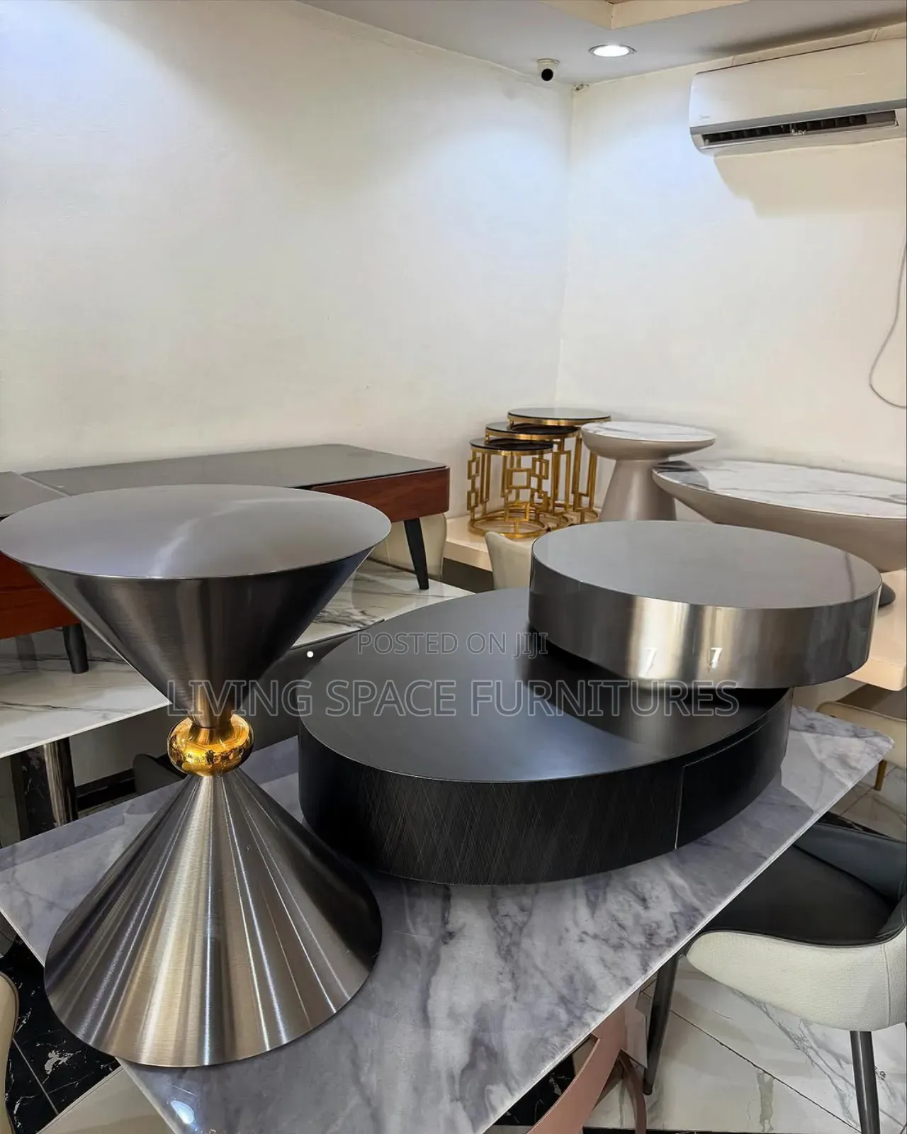 Luxury Magic Top Coffee Table With Side Stool