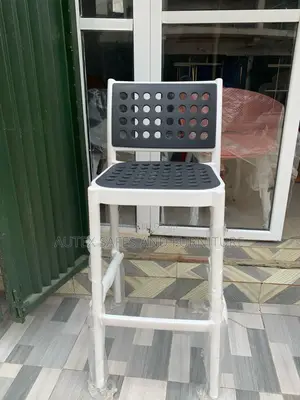 Bar Stool (High Chair)