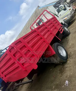 Toyota Dyna Truck 6 Tires Normal Hand 11f