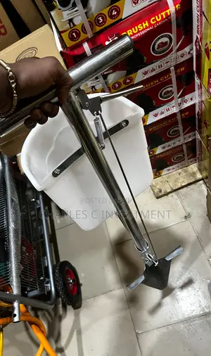 Fertilizer Shovel Planter