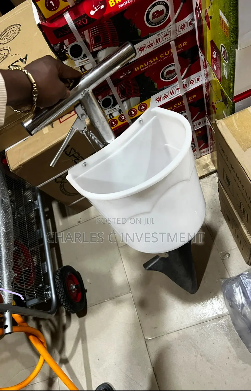 Fertilizer Shovel Planter