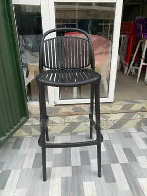 Bar Stool (High Chair)