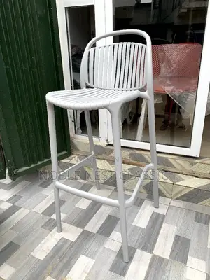 Bar Stool (High Chair)