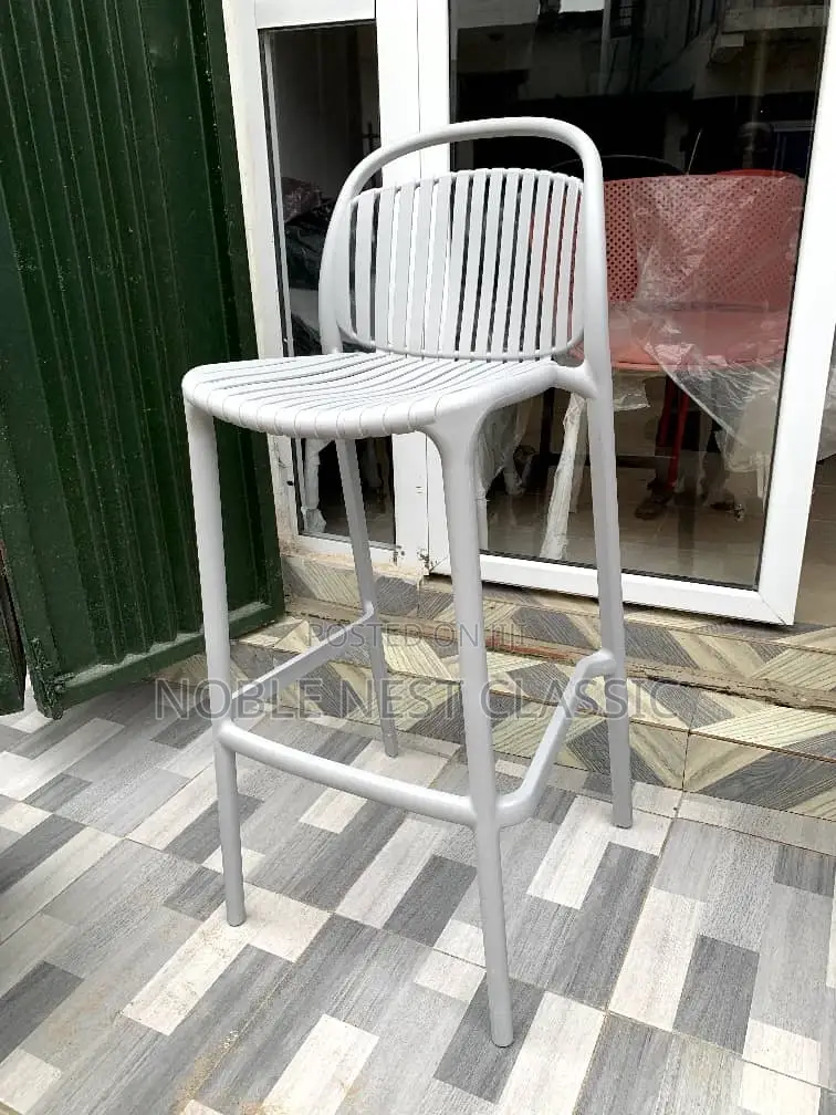Bar Stool (High Chair)