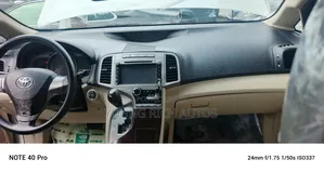 Toyota Venza 2010 White