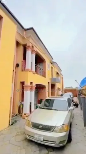 8bdrm Block of Flats in Ozuoba , Port for sale