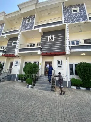 4bdrm Duplex in Main Gusape, Guzape District for rent