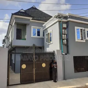 Photo - 10bdrm Block of Flats in Alimosho for sale