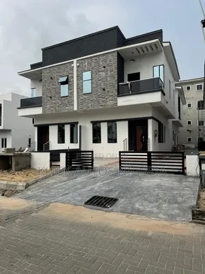 4bdrm Duplex in Lekki for sale