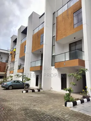 4bdrm Duplex in Shonibare Estate for sale