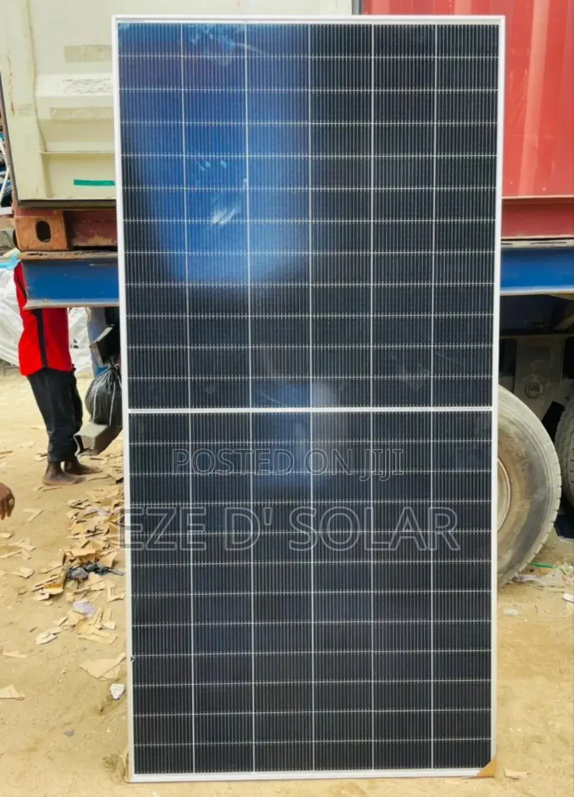 700w Jinko Solar Panel