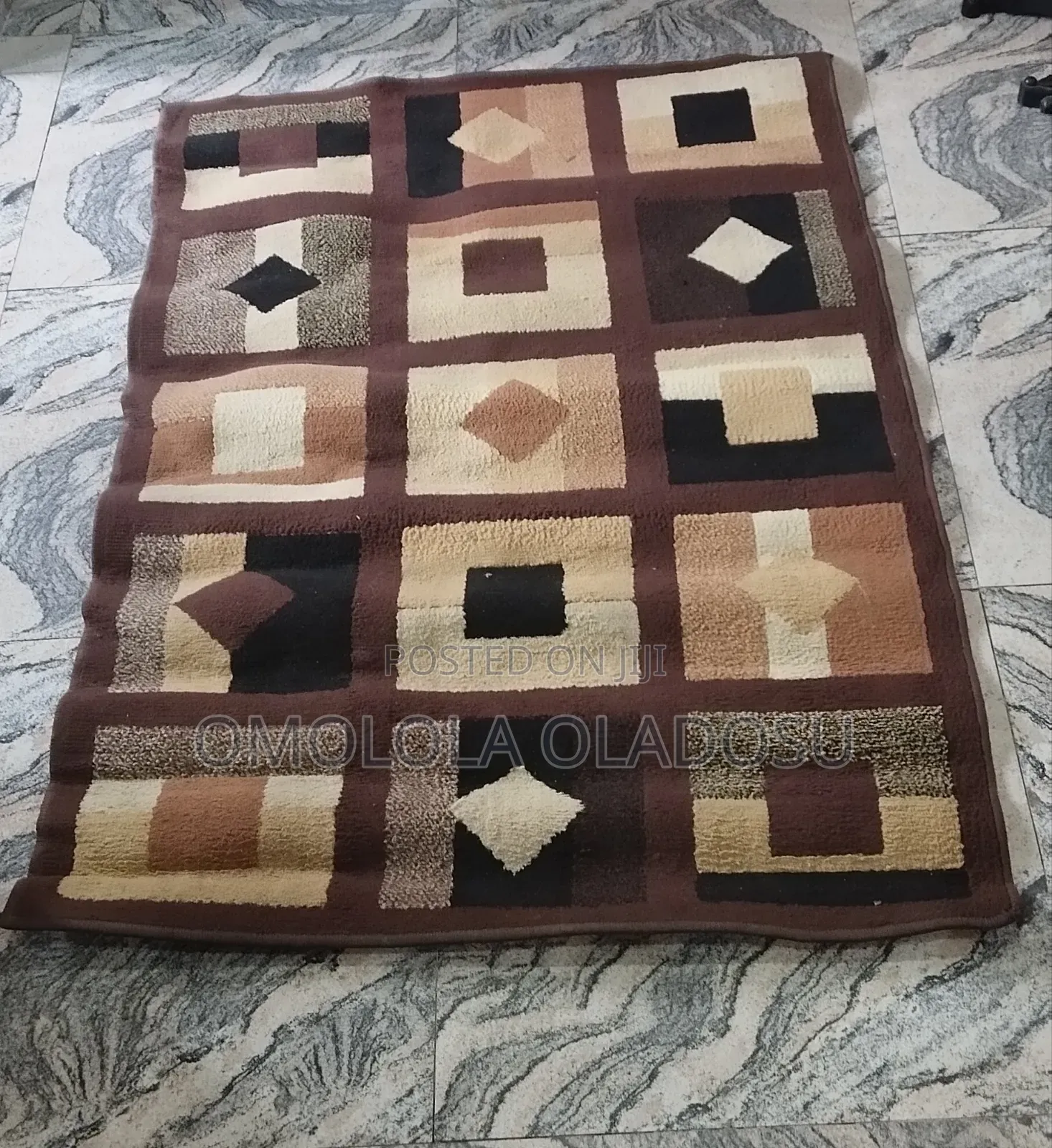 Medium Size Center Table Rug