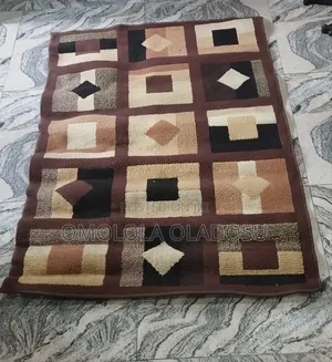 Medium Size Center Table Rug
