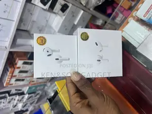 iPhone Airpod 3 and Airpod T