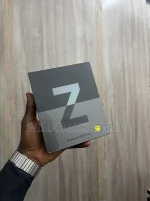 New Samsung Galaxy Z Fold 3 256 GB Black